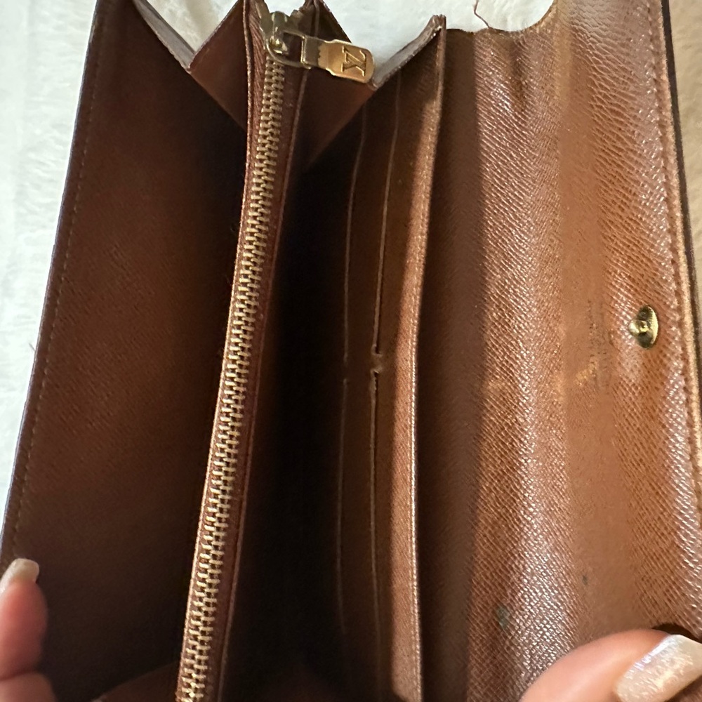 Louis Vuitton Monogram Wallet - Picture 10 of 12